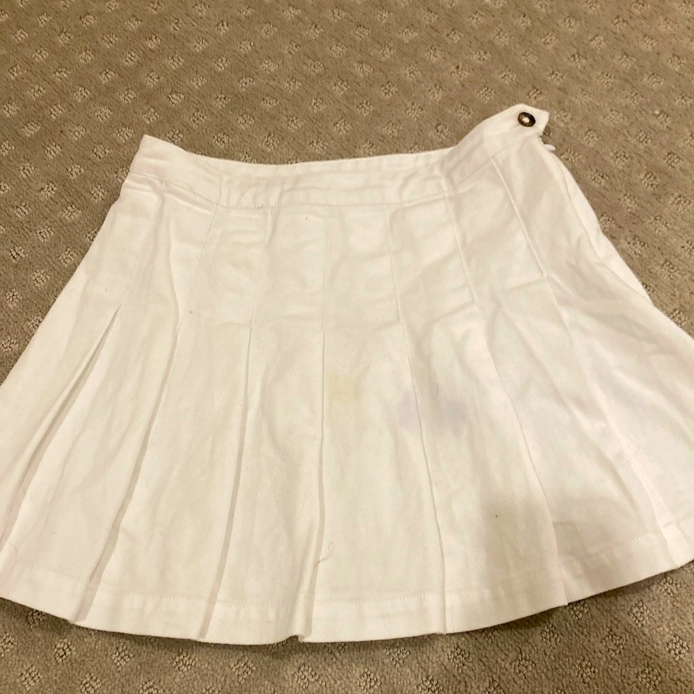 White pleated skirt